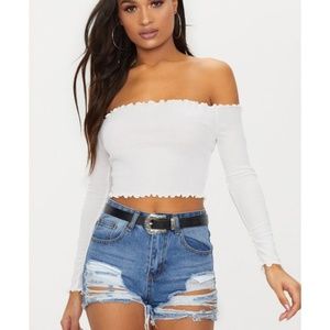Off shoulder tight fit crop top